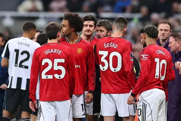 开云体育app下载-理查兹：曼联替补席没有首发的同等竞争力，今夏得补强引援