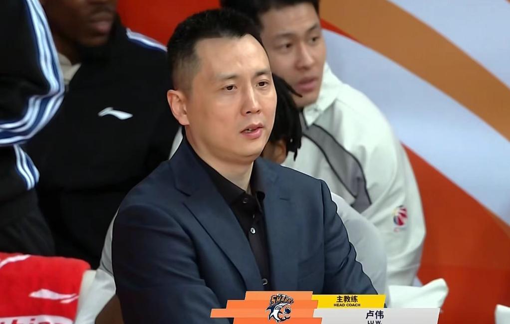 上海男篮30分大胜，弗格36分大爆发，邹阳空砍18分6篮板4抢断！