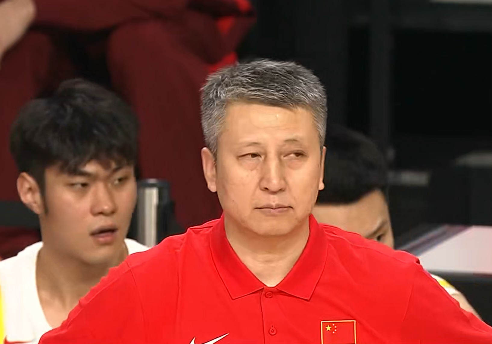 开云体育app-压力山大！男篮2连胜，更衣室有1人在哭泣，郭士强前来安慰